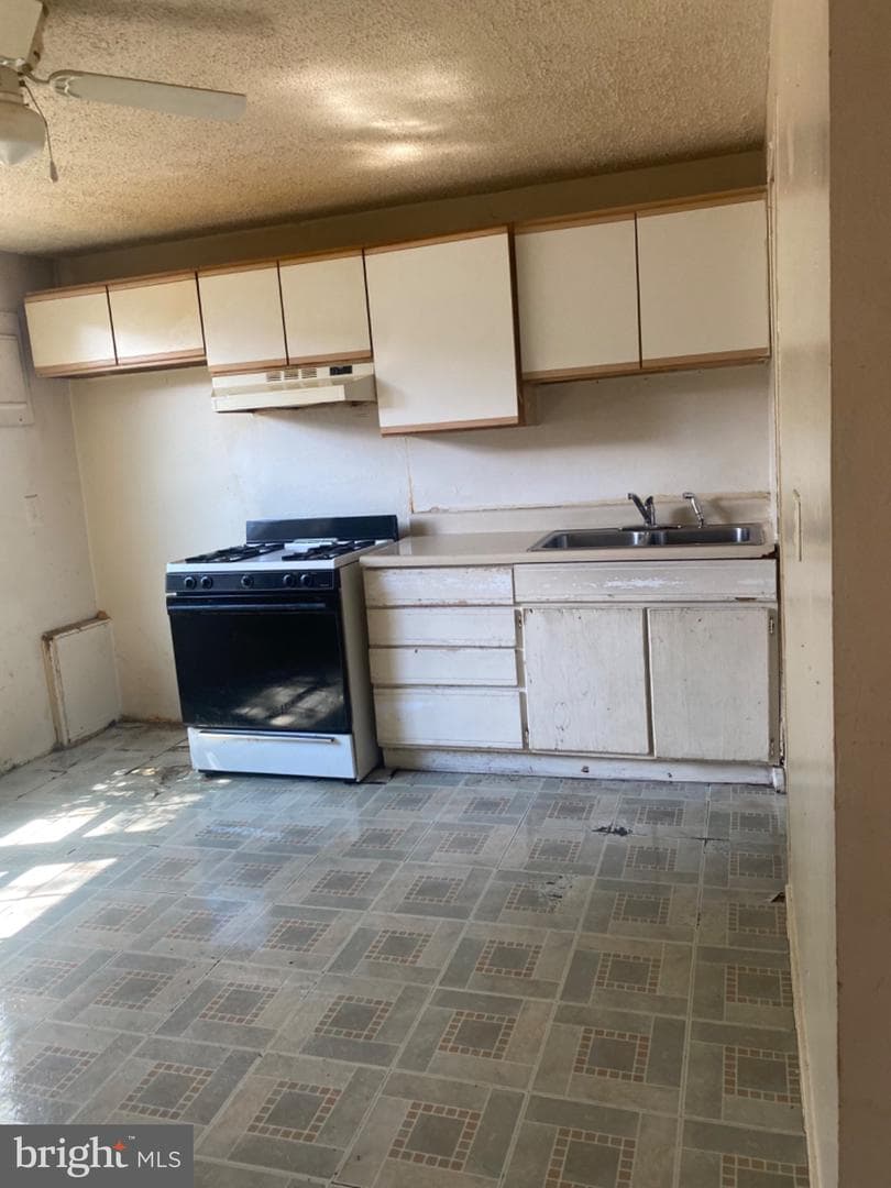 2620 Northshire Drive photo 8