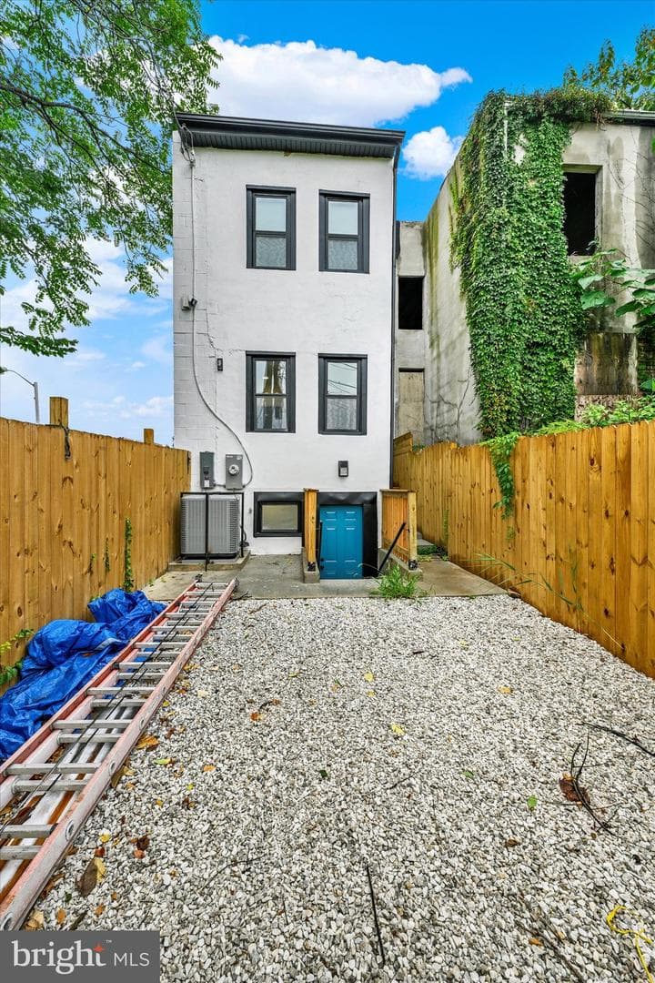 1748 N Chester Street photo 25