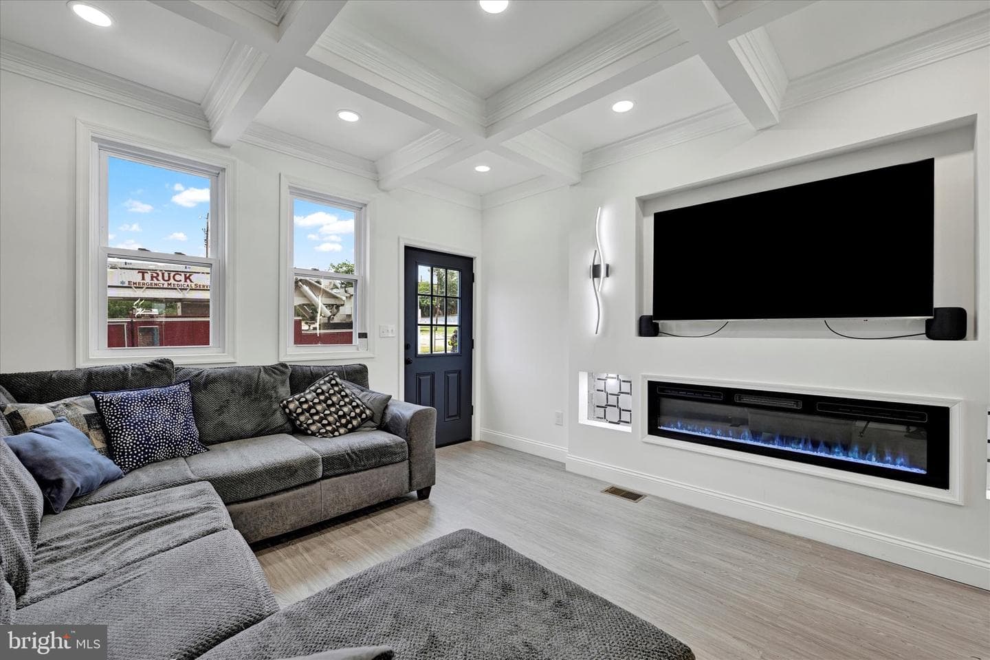 1748 N Chester Street photo 4