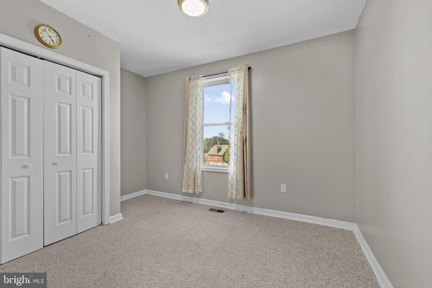 2205 Elsinore Avenue photo 14