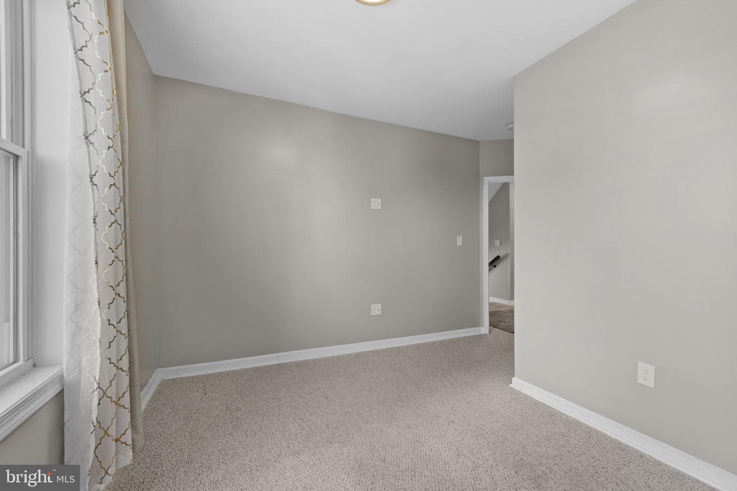 2205 Elsinore Avenue photo 15