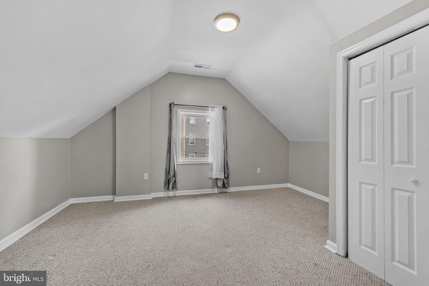 2205 Elsinore Avenue photo 19