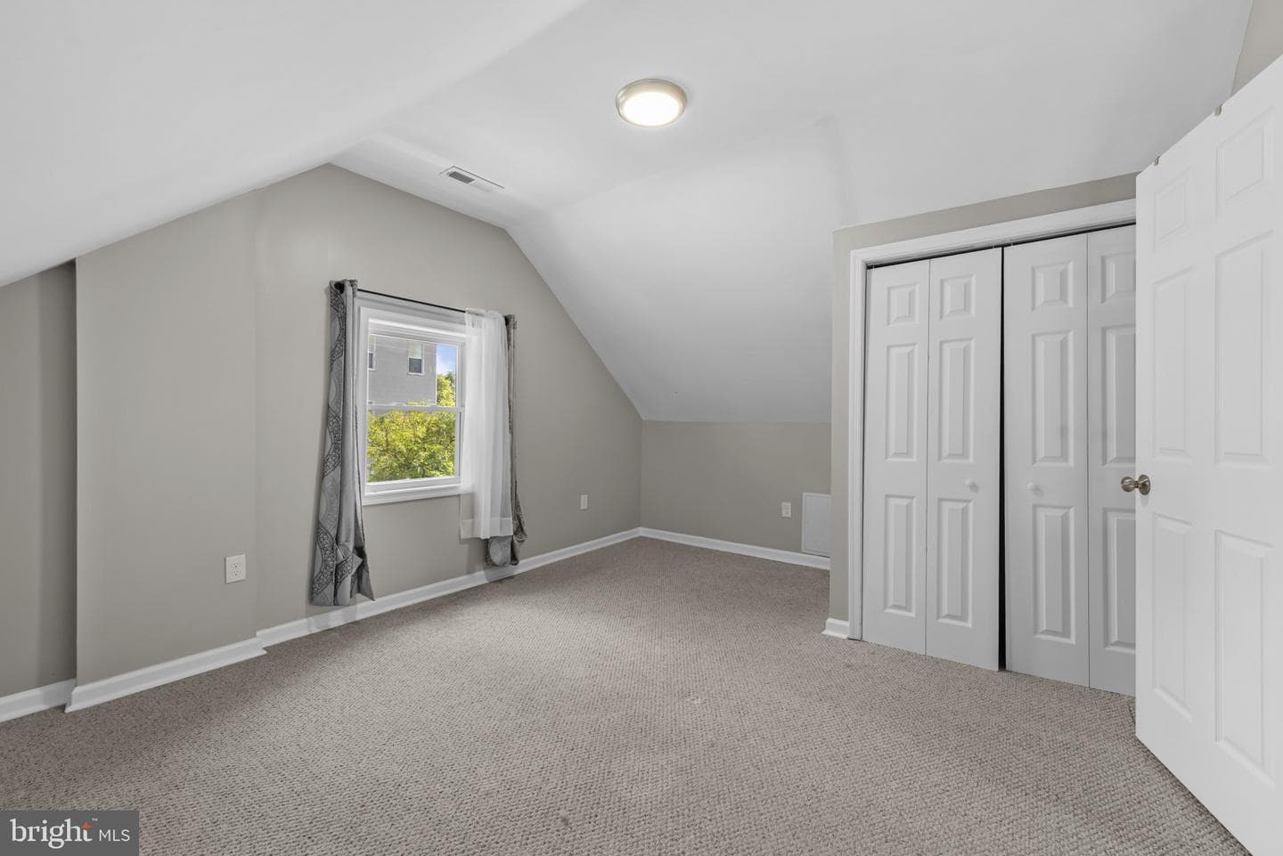 2205 Elsinore Avenue photo 20