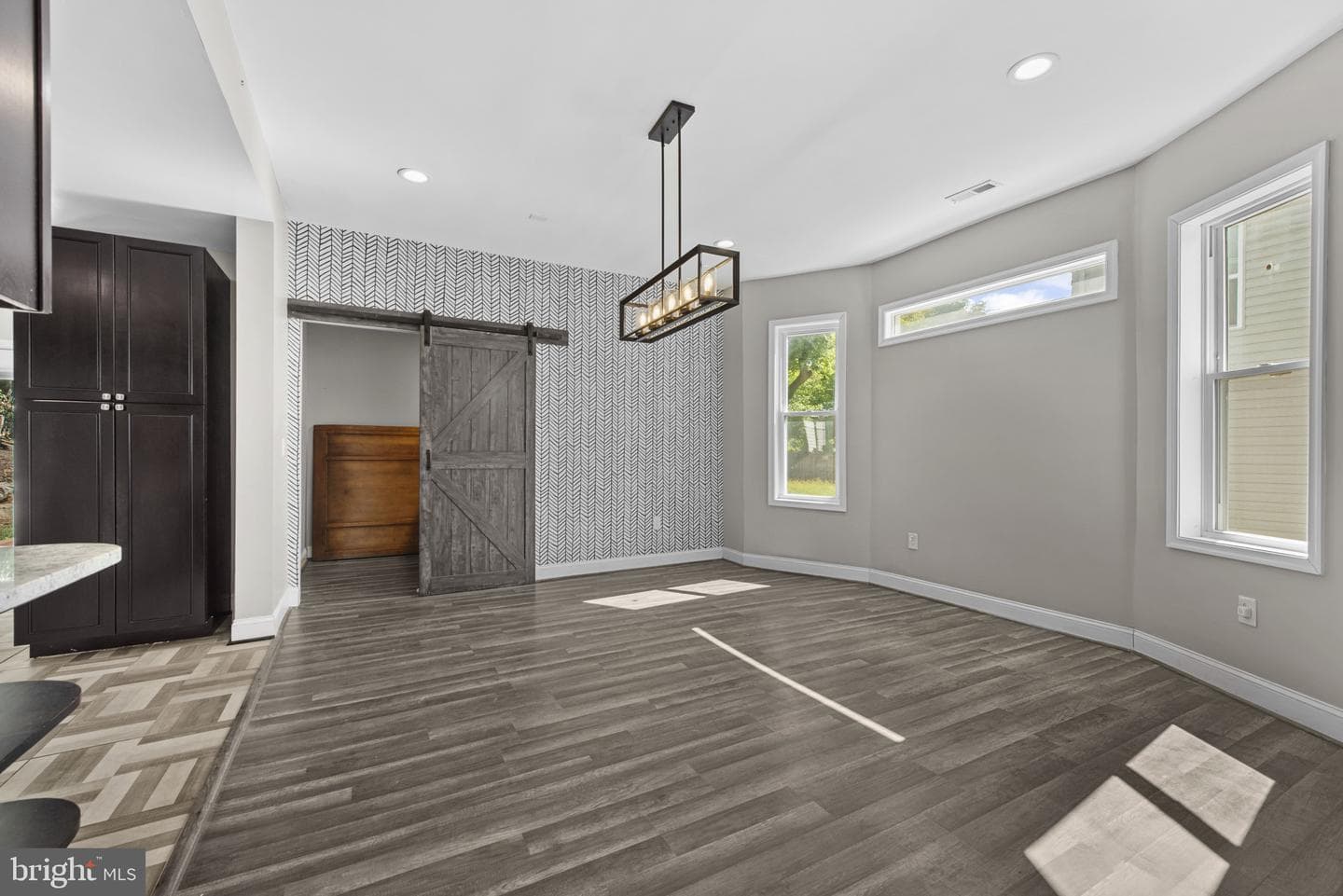 2205 Elsinore Avenue photo 5