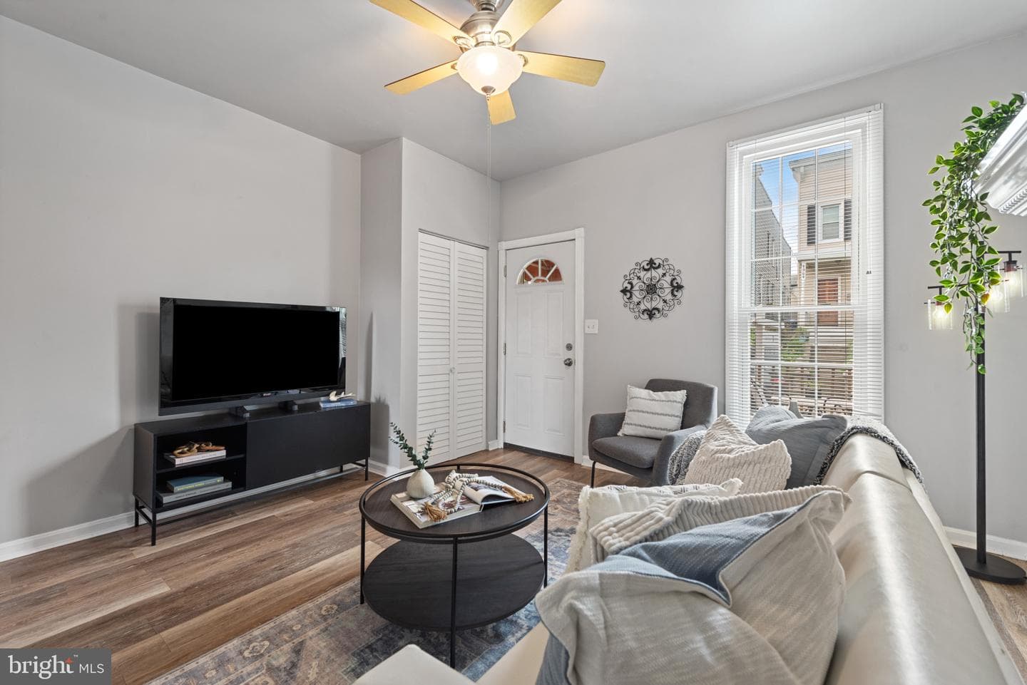 1307 Morling Avenue photo 2
