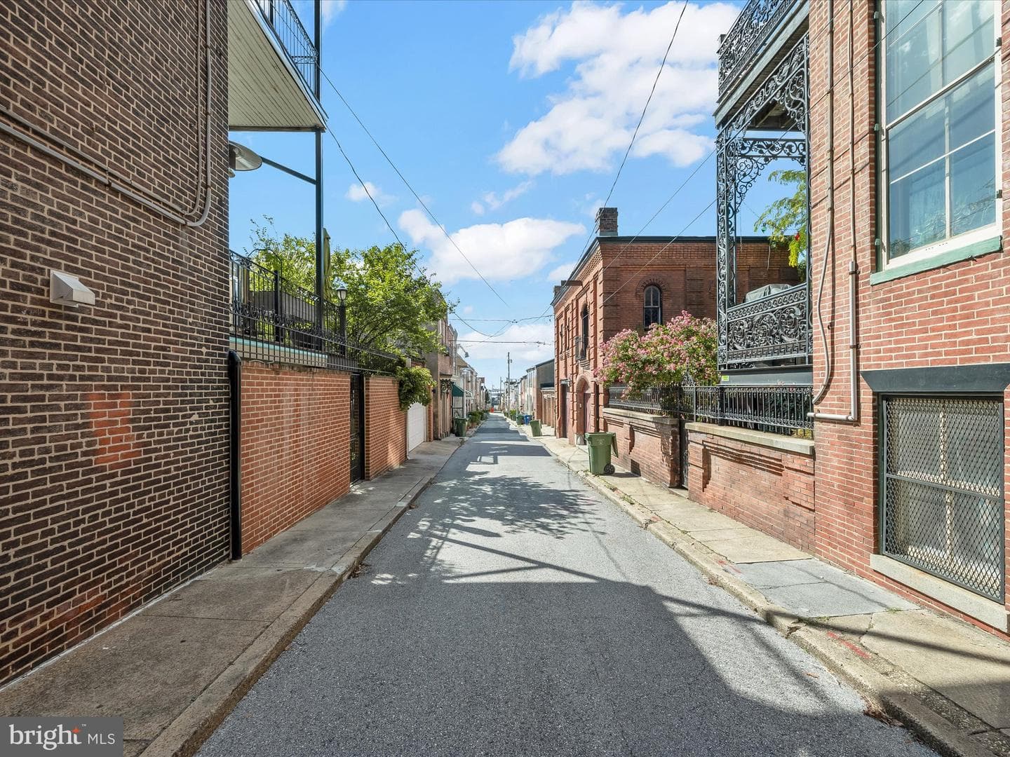 203 S Madeira Street photo 14