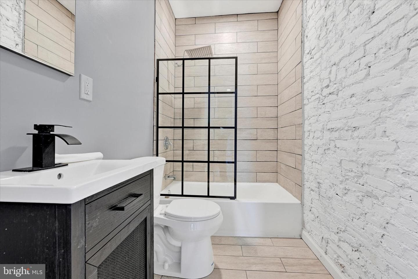 327 E 24th Street photo 19