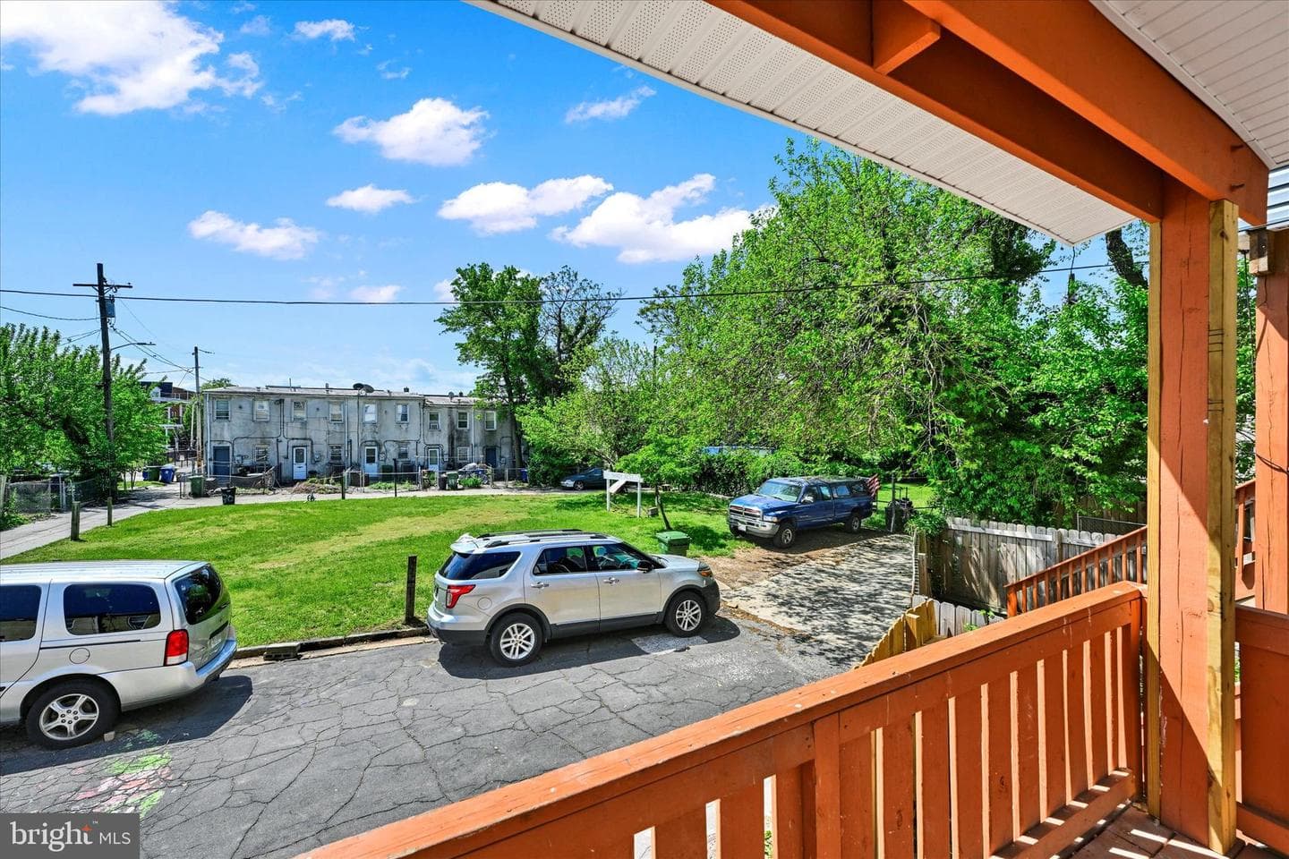 327 E 24th Street photo 27