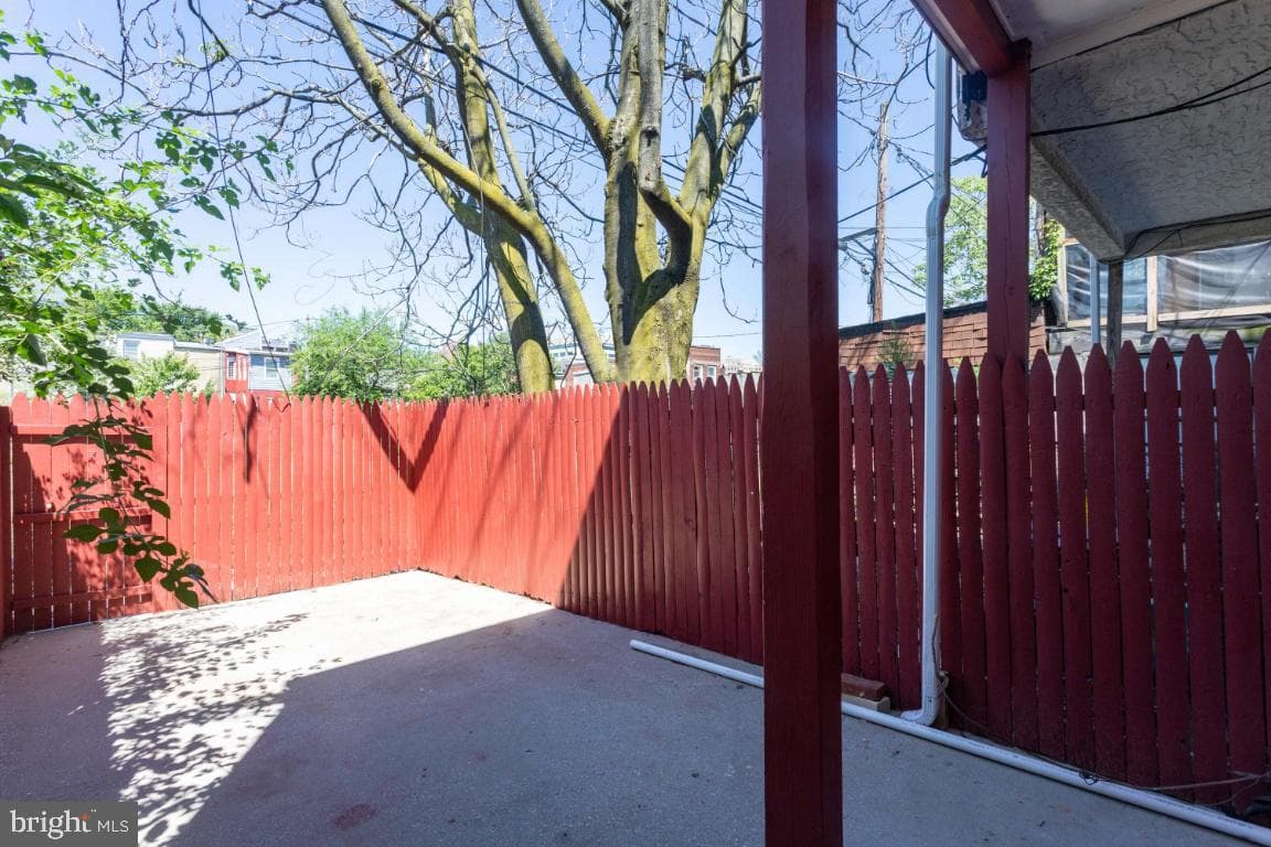 408 N Collington Avenue photo 25