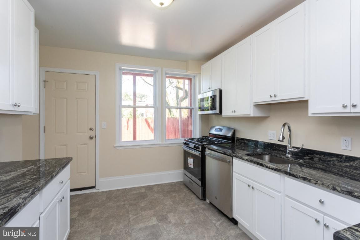 408 N Collington Avenue photo 9