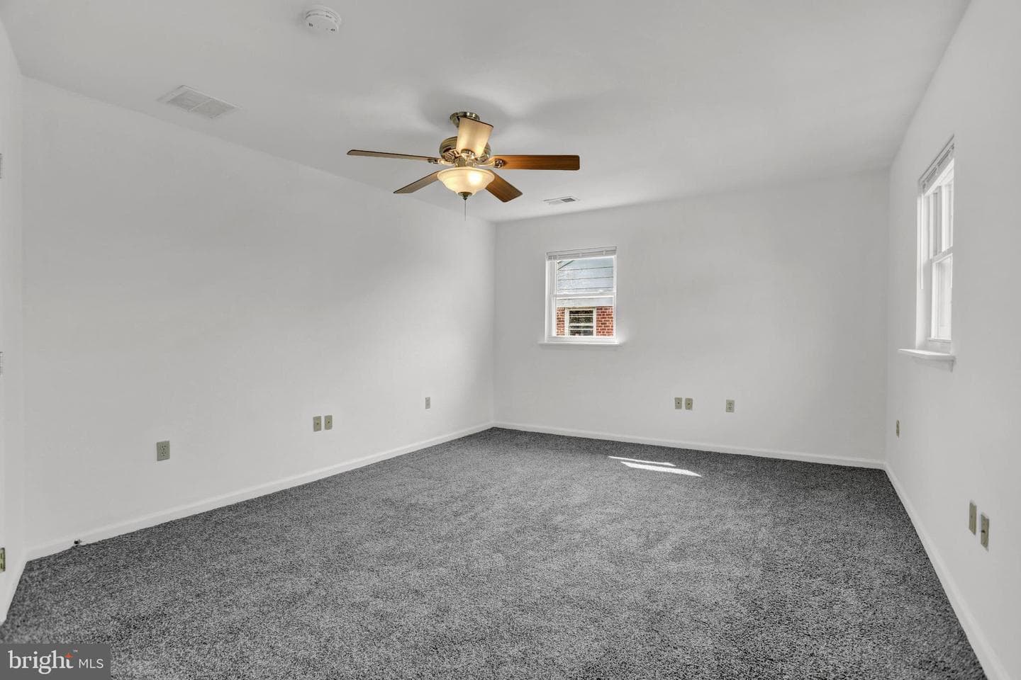 6405 Birchwood Avenue photo 11