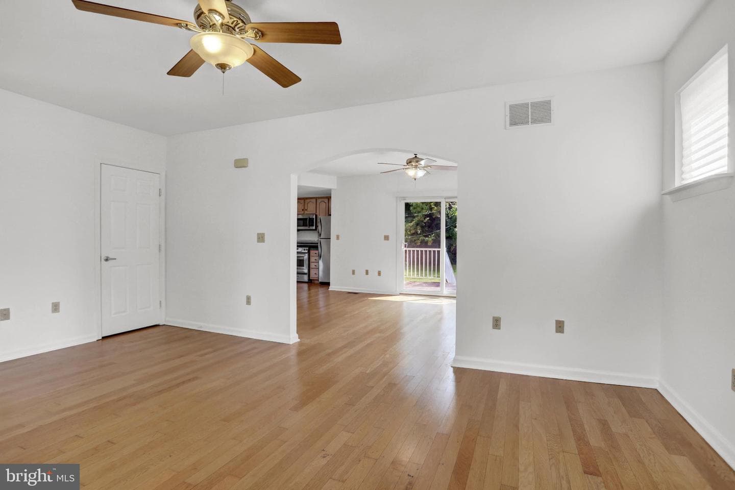 6405 Birchwood Avenue photo 14