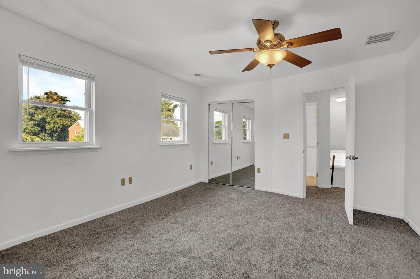 6405 Birchwood Avenue photo 8