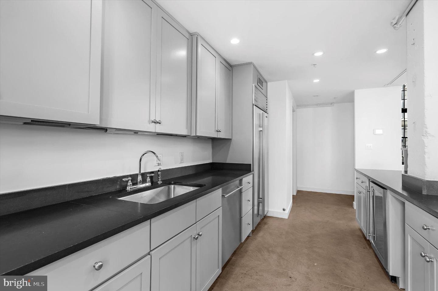 1220 Bank Street #303 photo 17