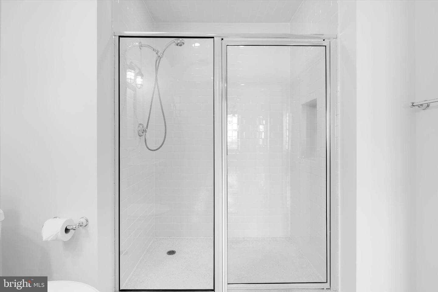 1220 Bank Street #303 photo 27