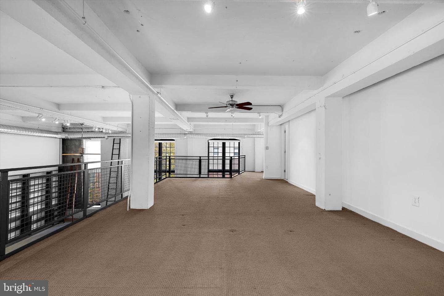 1220 Bank Street #303 photo 31