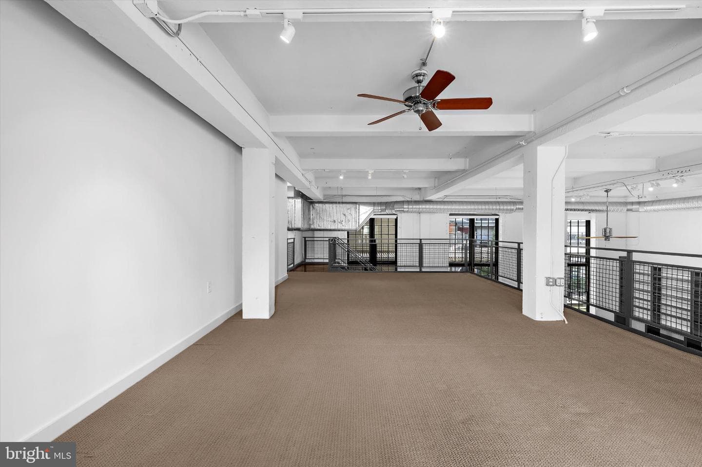 1220 Bank Street #303 photo 32