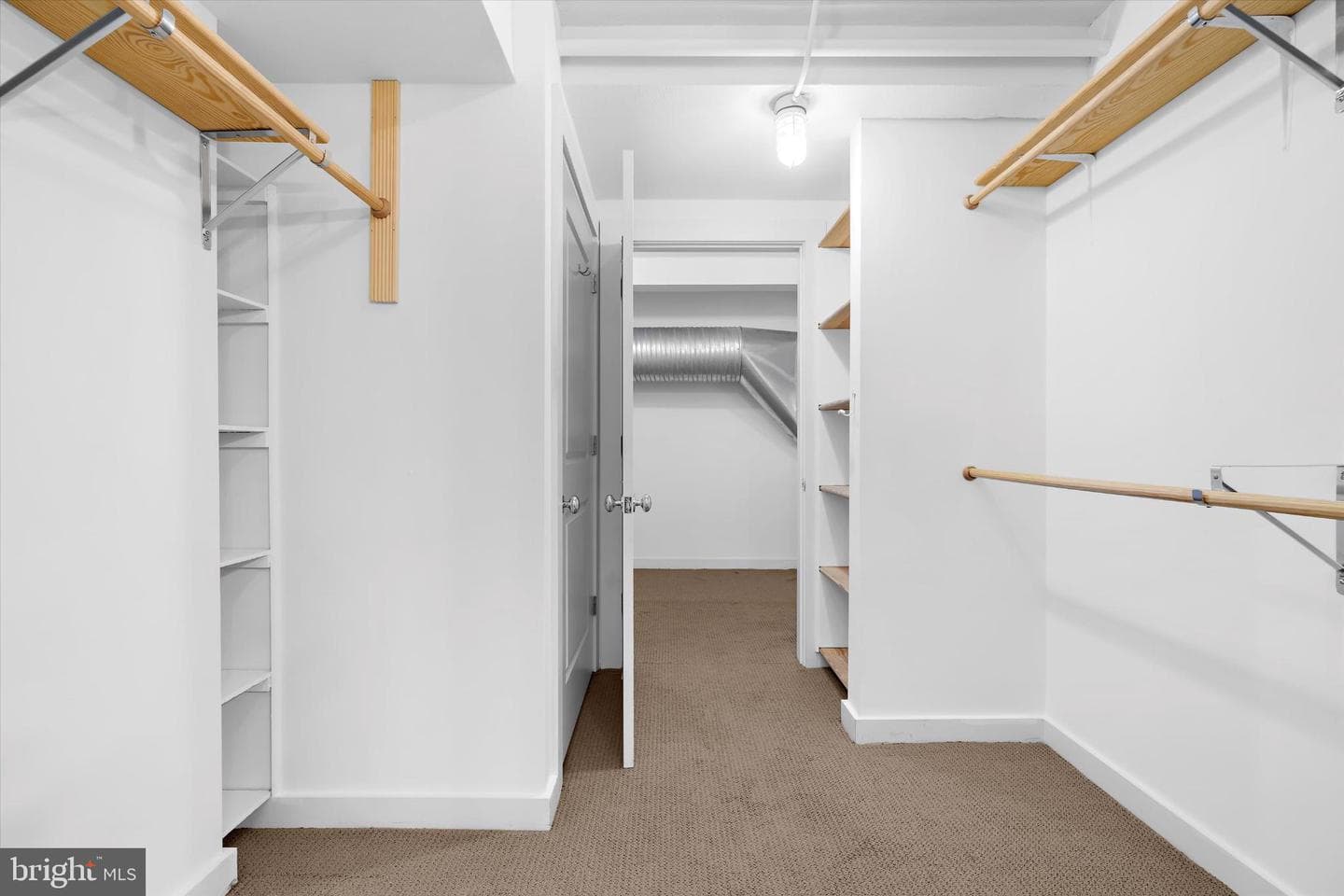 1220 Bank Street #303 photo 39