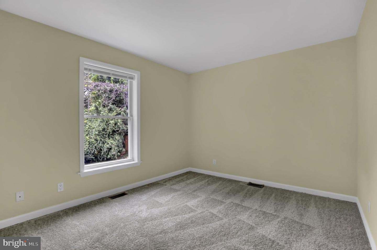 5916 Sefton Avenue photo 11