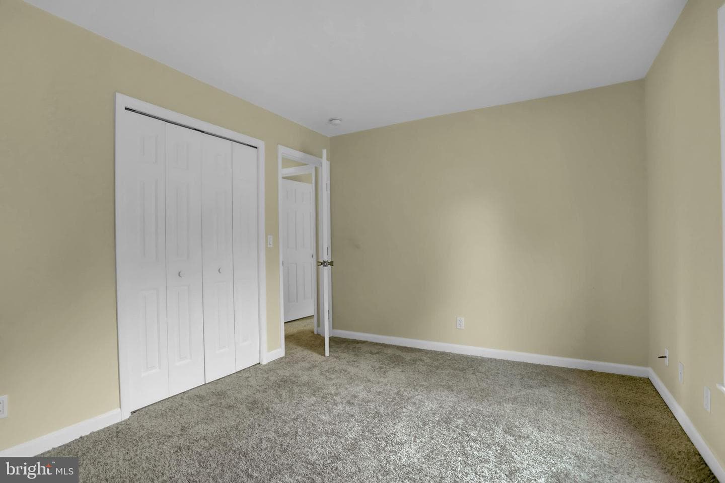 5916 Sefton Avenue photo 12