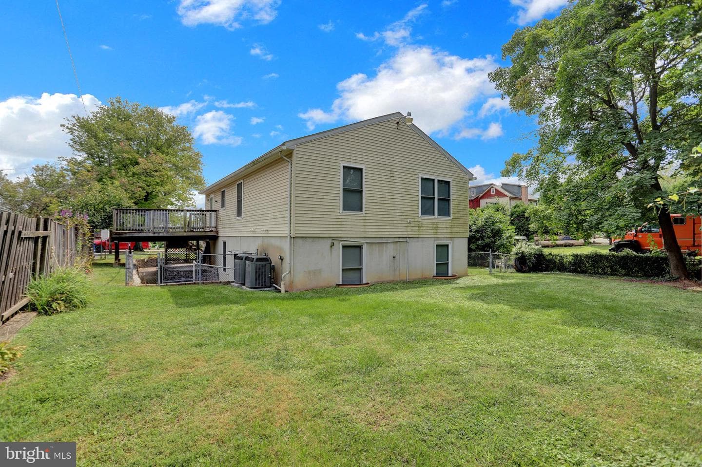 5916 Sefton Avenue photo 45
