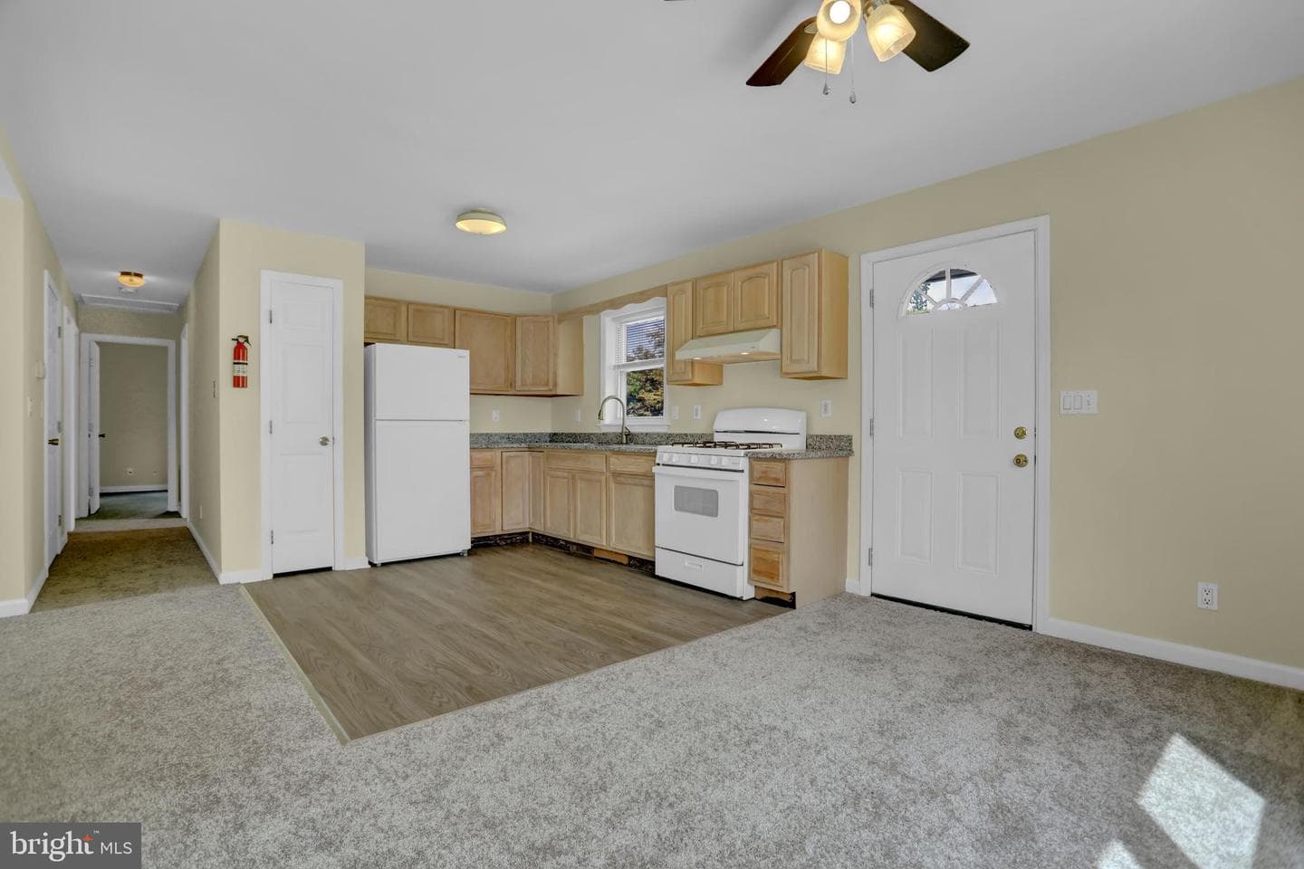 5916 Sefton Avenue photo 8