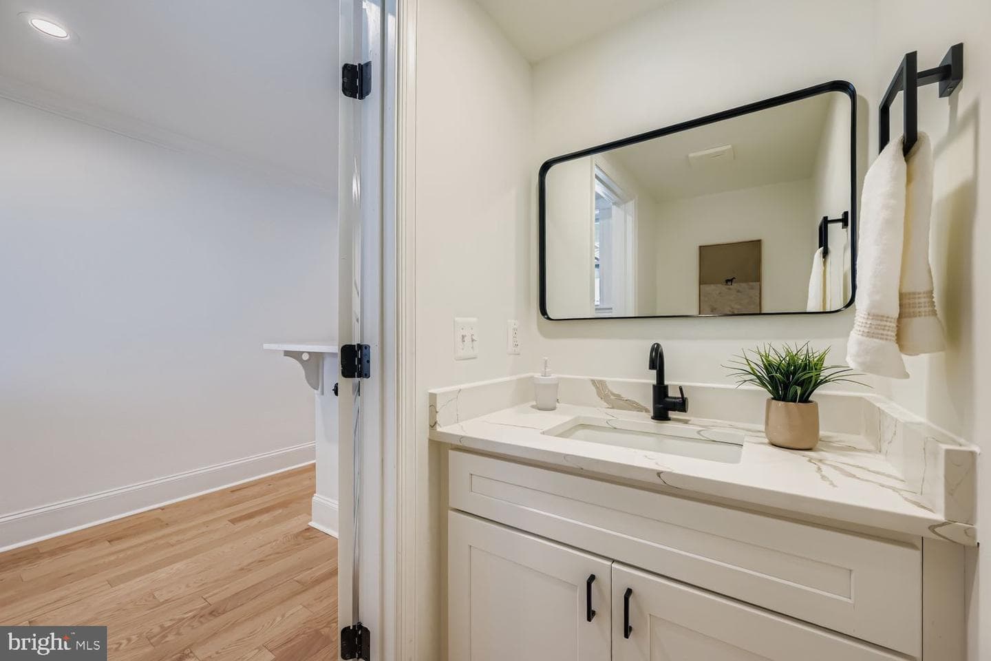 3218 Fait Avenue photo 16