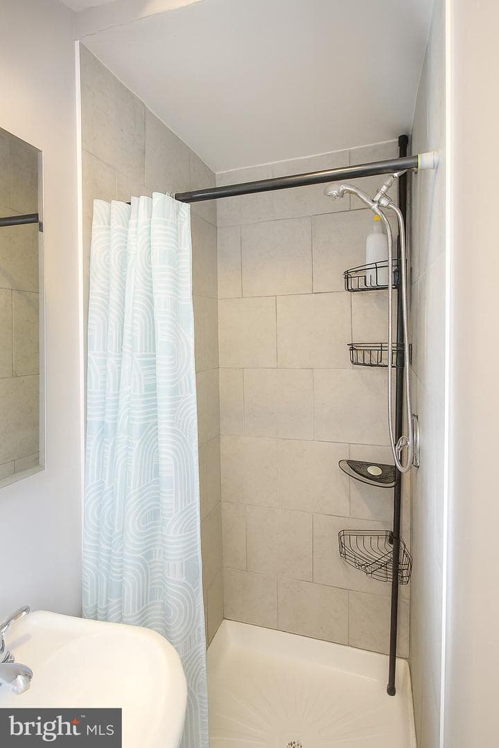 2425 W North Avenue photo 6