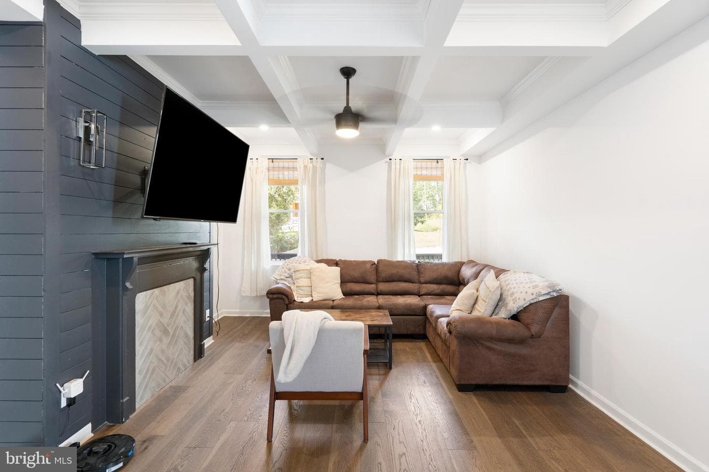 31 S Augusta Avenue photo 1