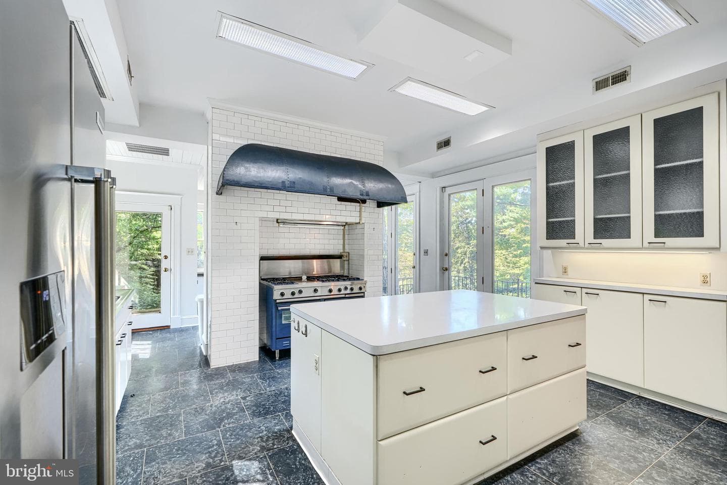 210 Ridgewood Road photo 14
