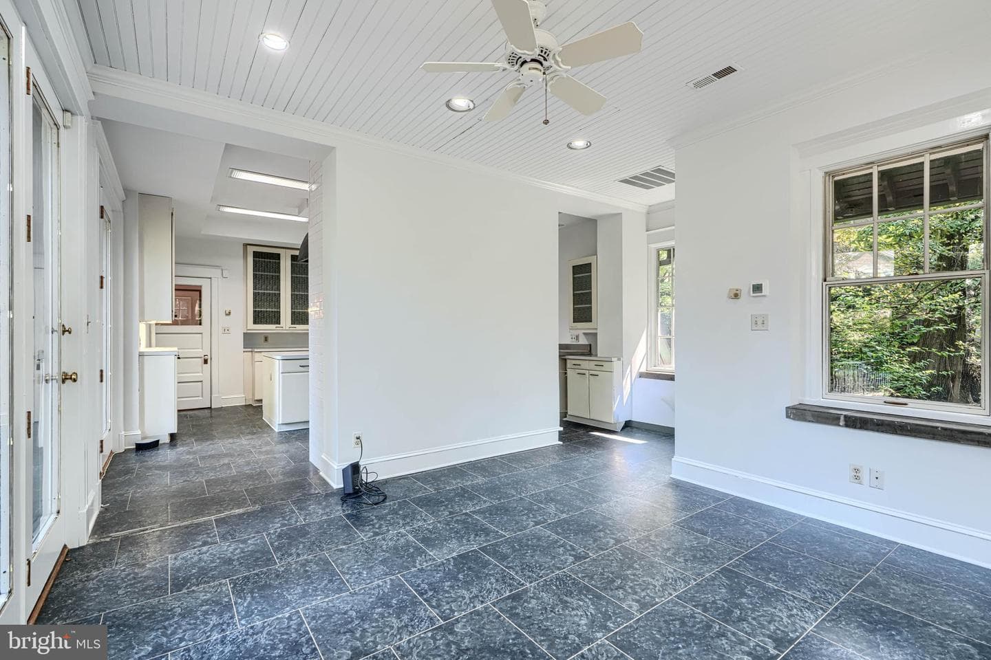 210 Ridgewood Road photo 17
