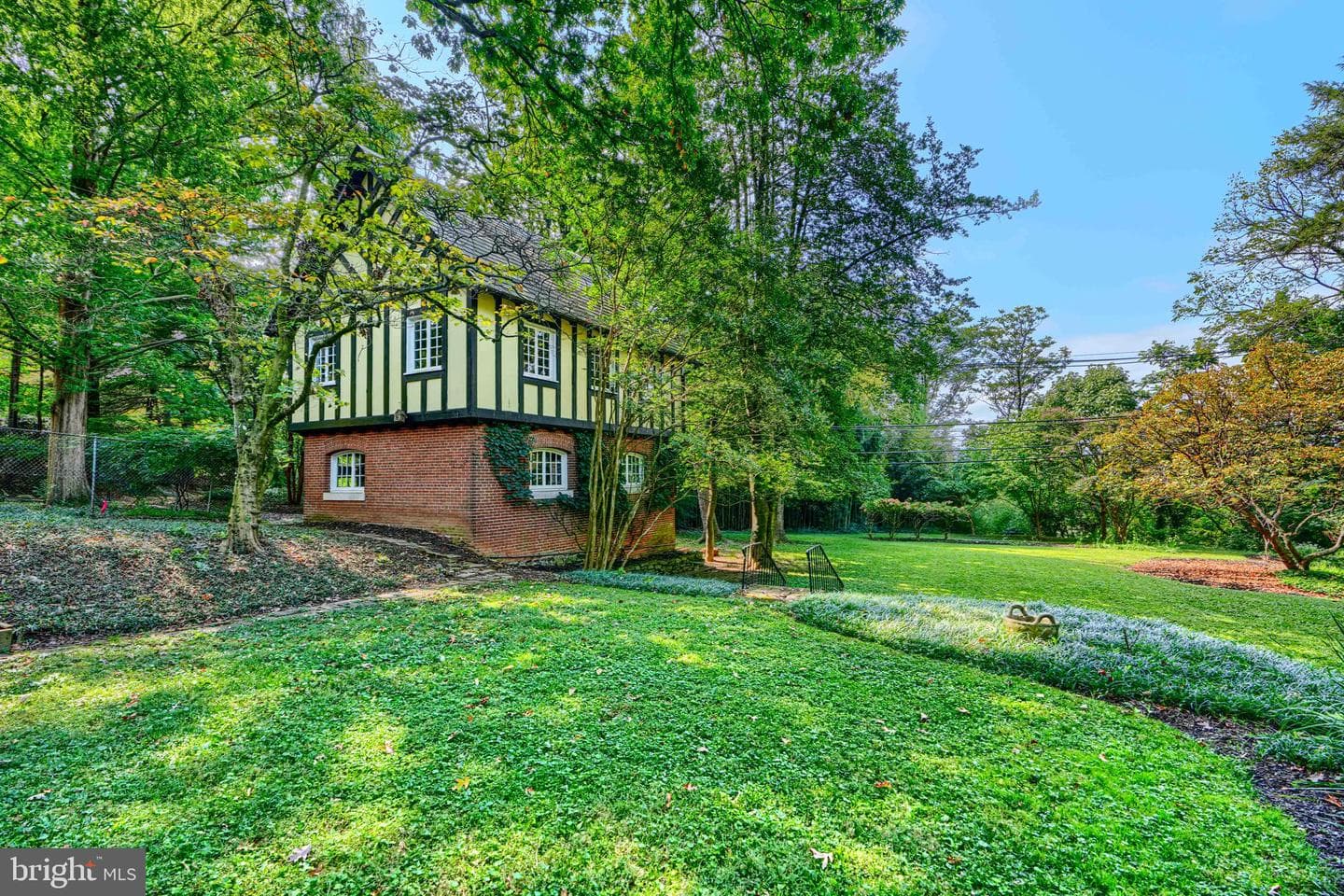 210 Ridgewood Road photo 58