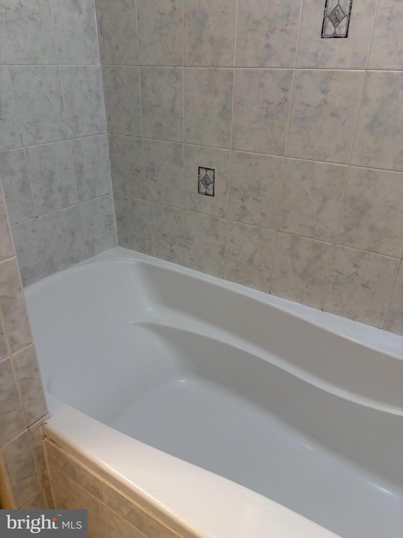 2606 Foster Avenue photo 12