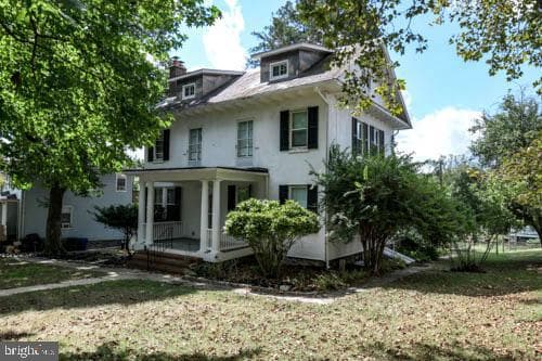 2504 Queen Anne Road photo 2