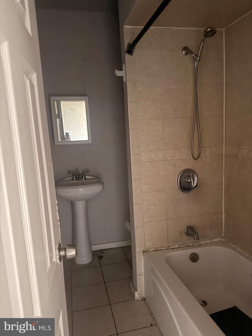 2110 Penrose Avenue photo 10