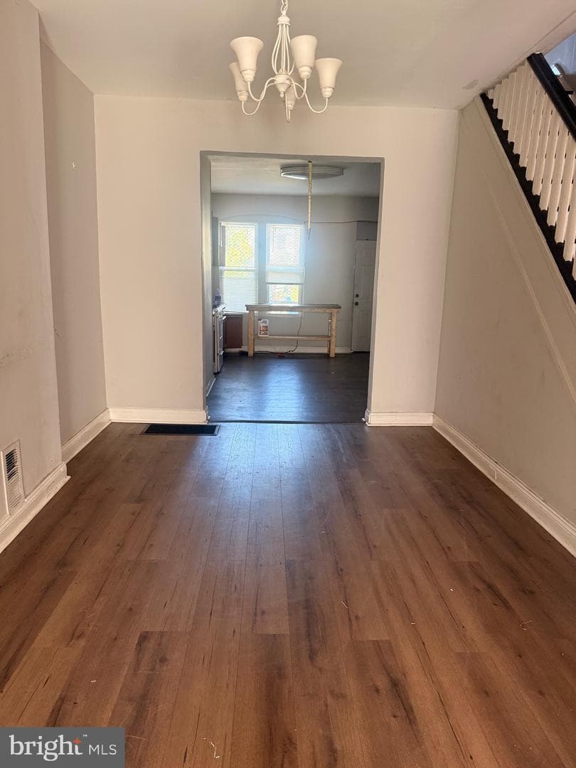 2110 Penrose Avenue photo 2