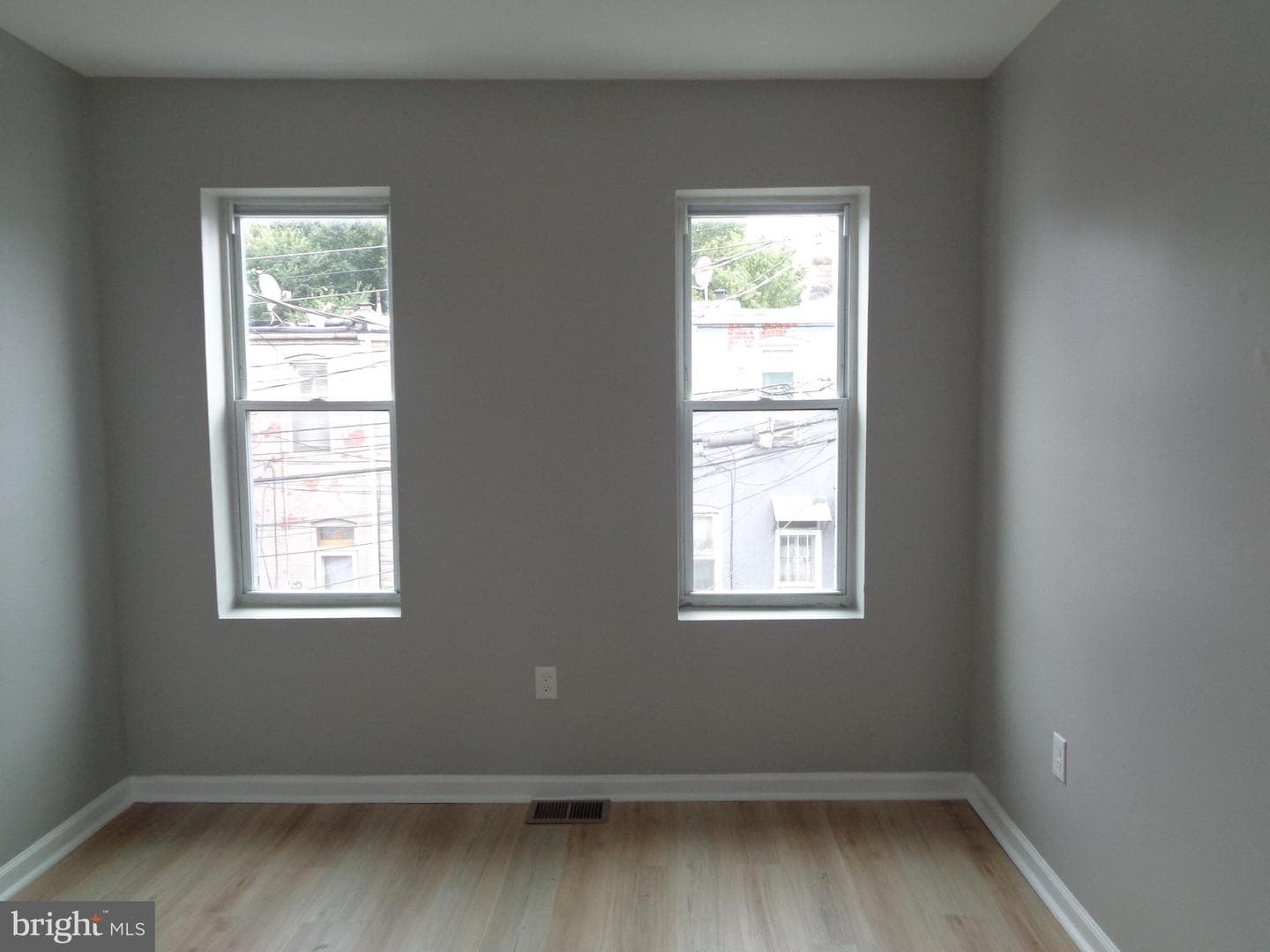 412 N Robinson Street photo 10
