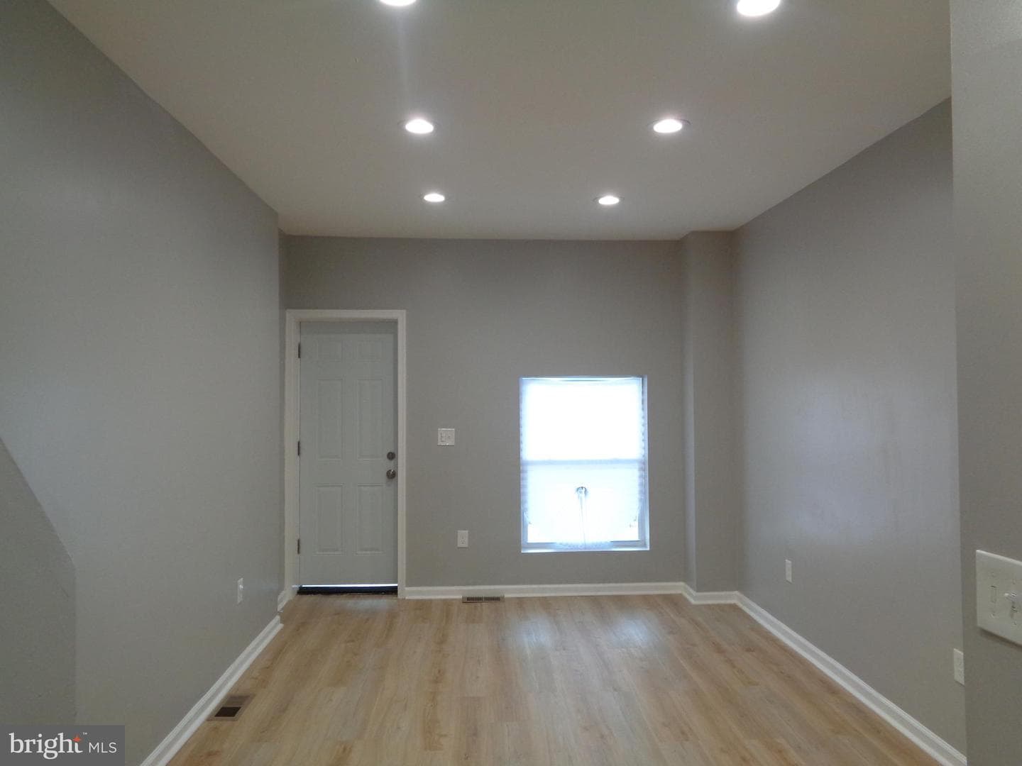412 N Robinson Street photo 2