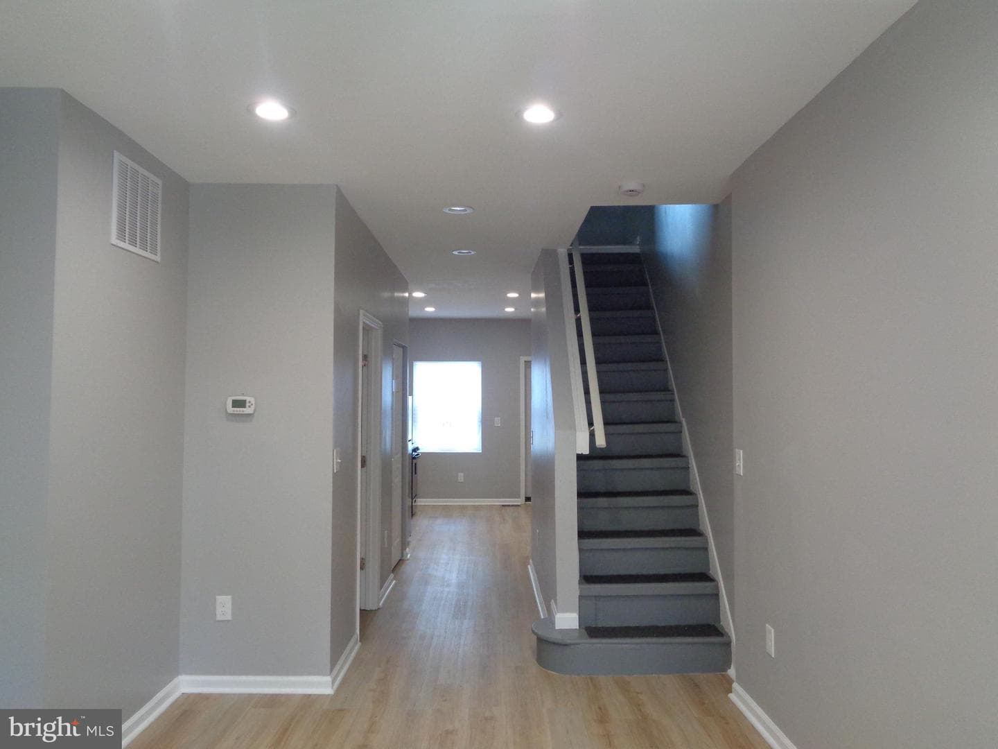 412 N Robinson Street photo 3