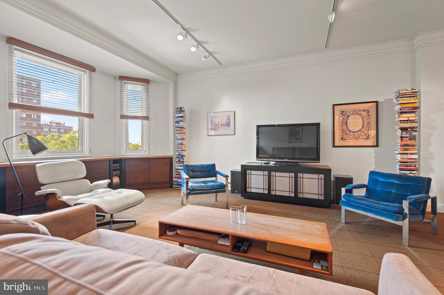 3908 N Charles Street #501 photo 13