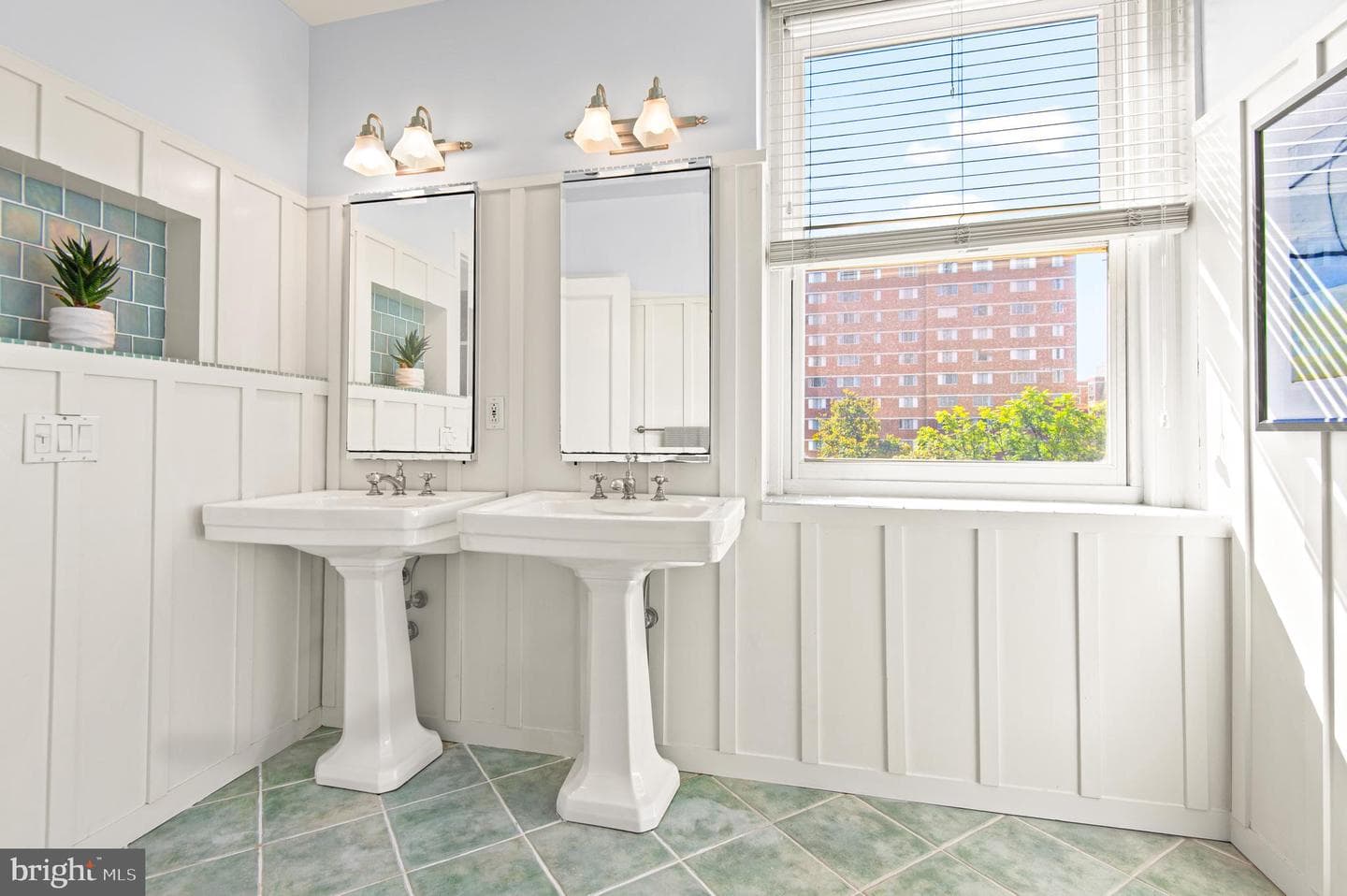 3908 N Charles Street #501 photo 31