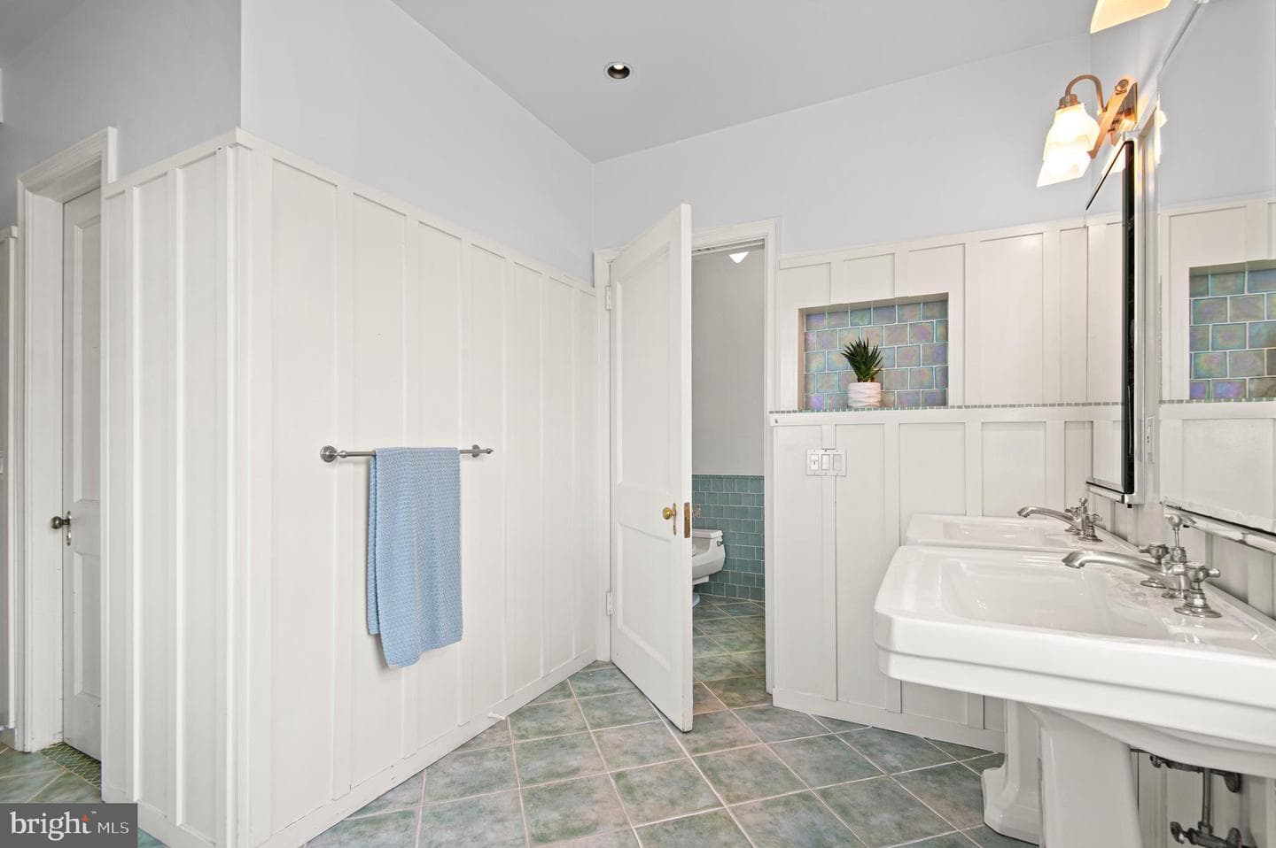 3908 N Charles Street #501 photo 32