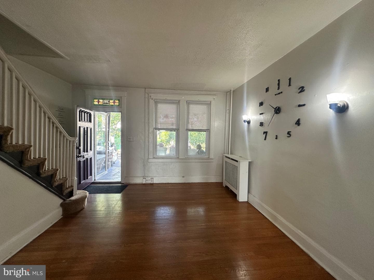 125 N Monastery Avenue photo 4