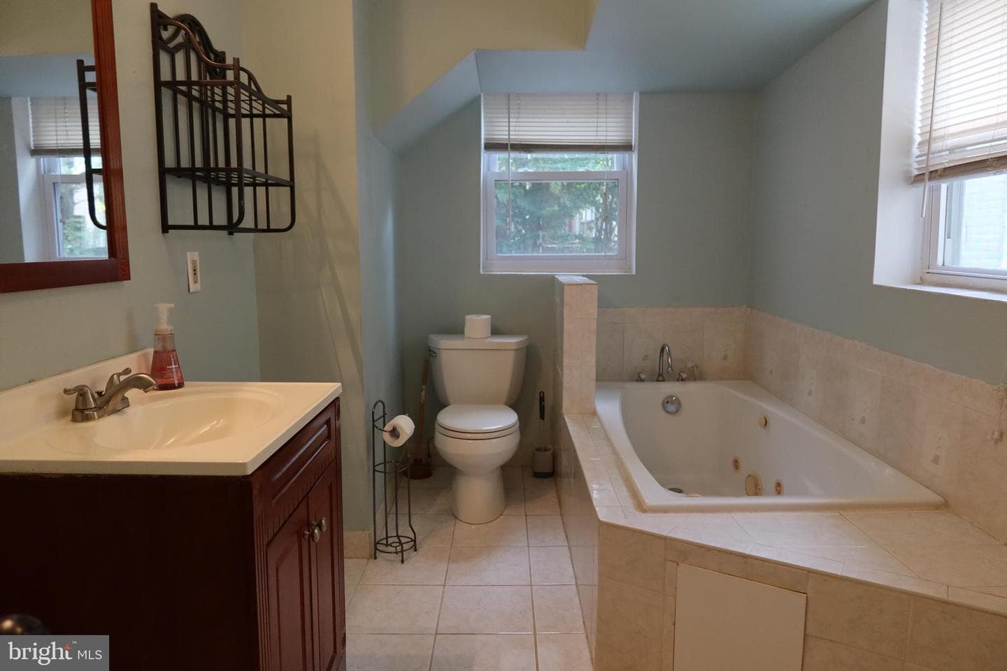 427 S Durham Street photo 16