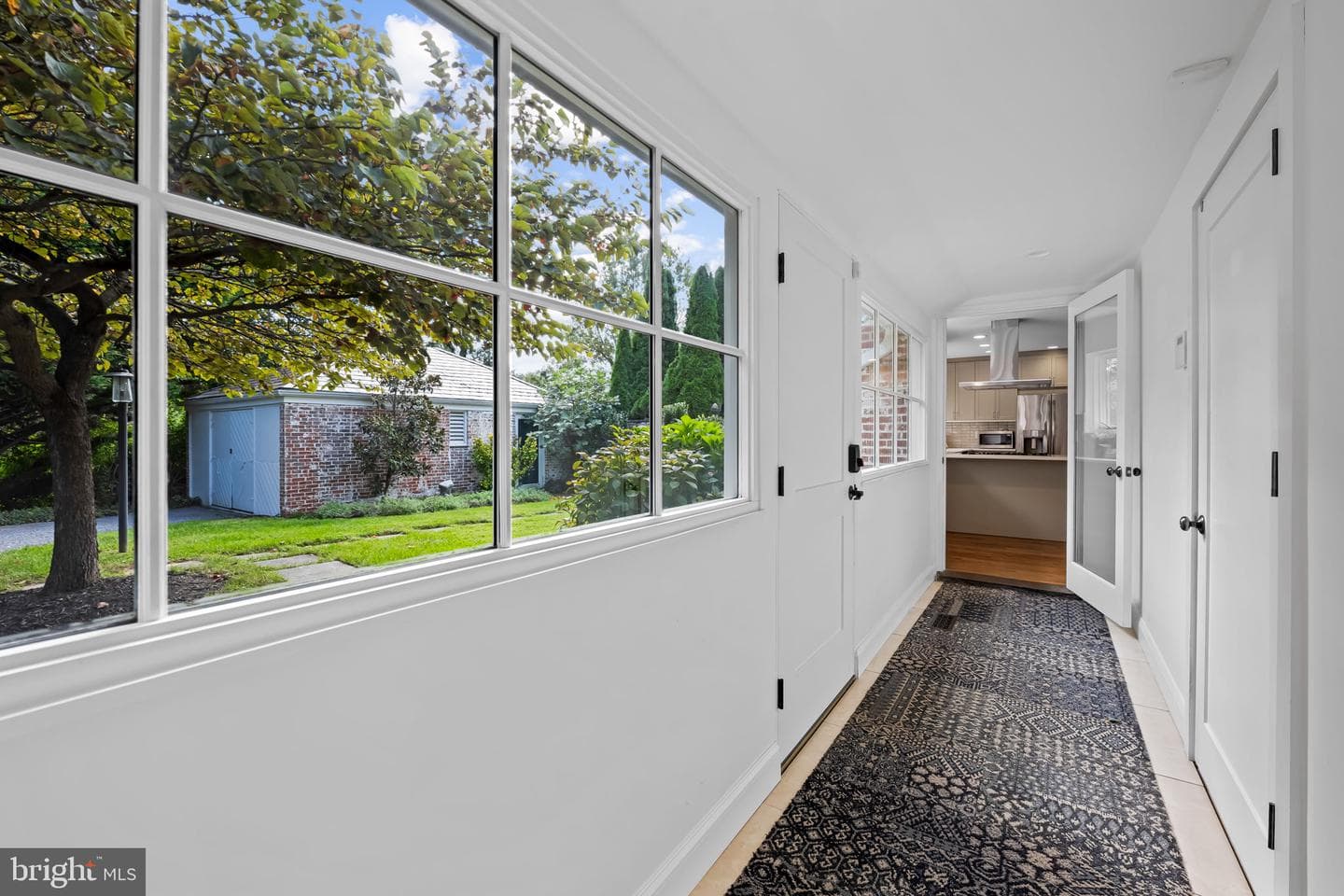 98 Cotswold Road photo 36