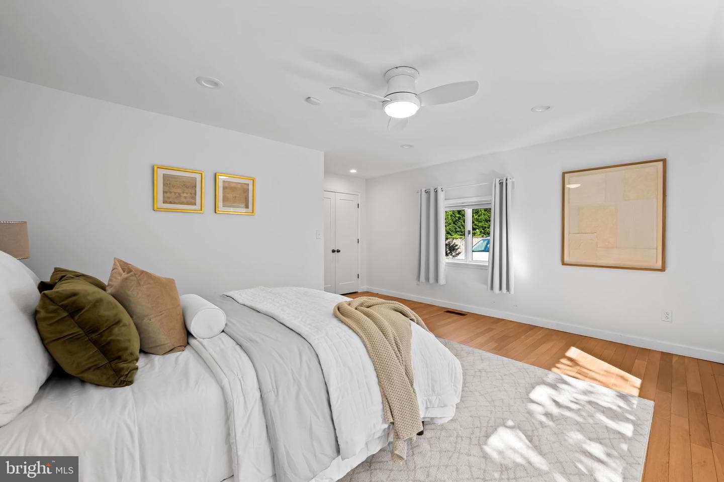 98 Cotswold Road photo 38