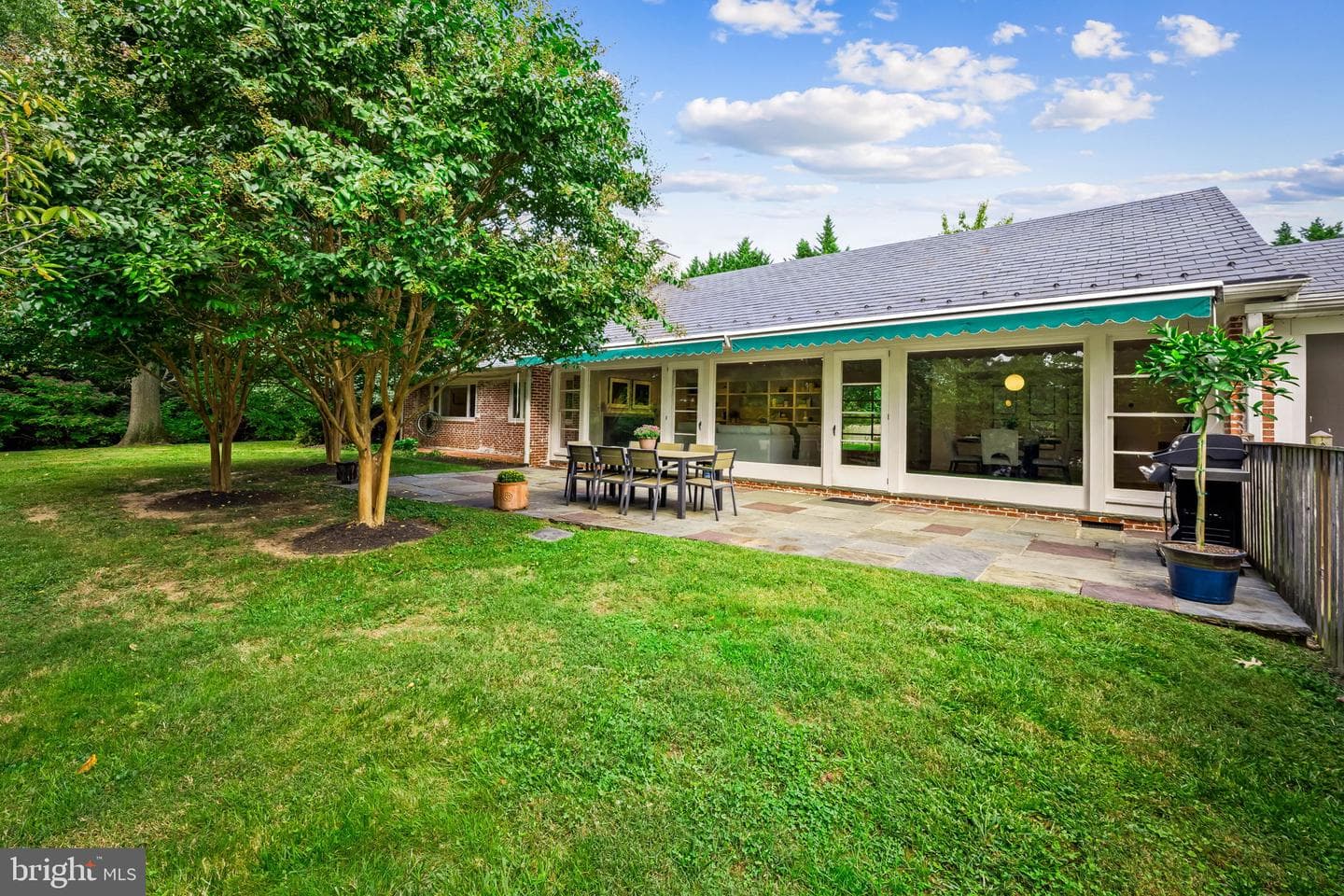 98 Cotswold Road photo 8