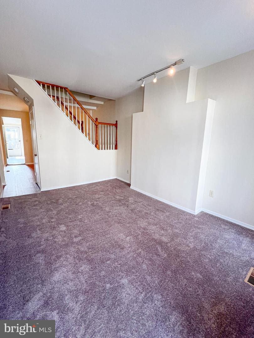 3919 Mount Pleasant Avenue photo 4