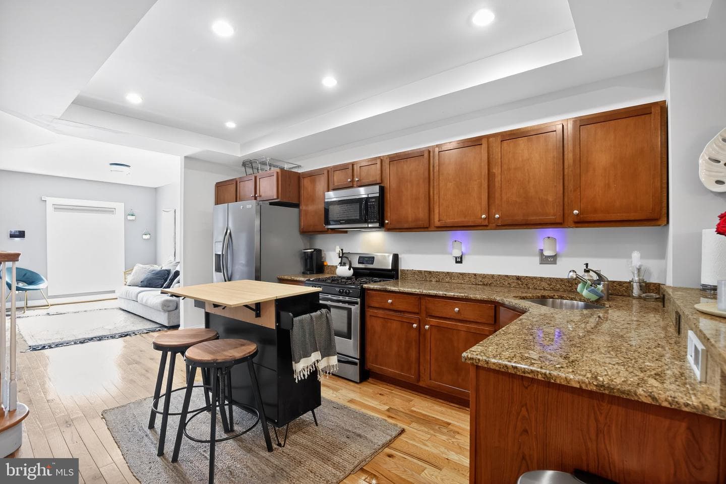 120 N Luzerne Avenue photo 8
