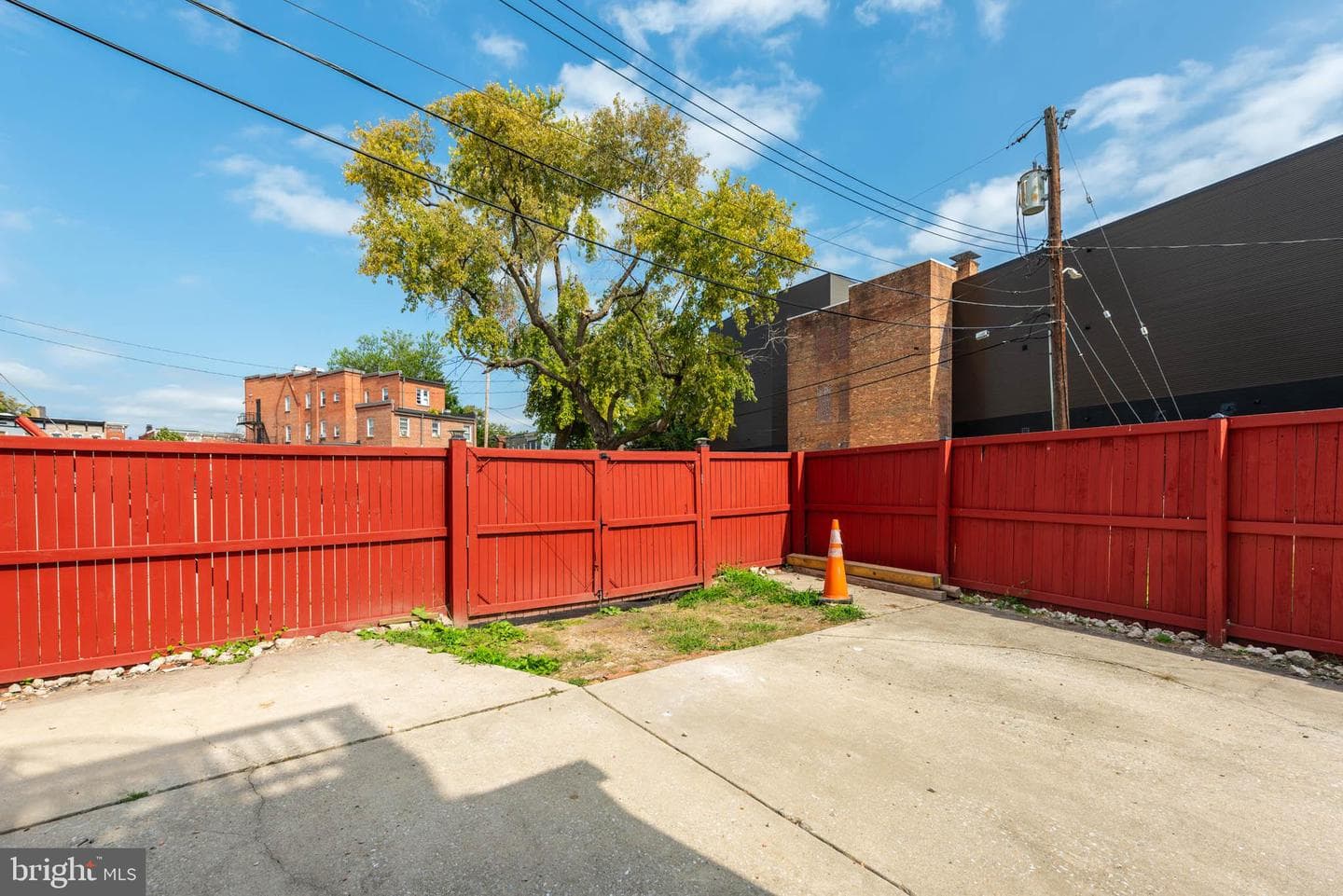768 W Cross Street photo 29